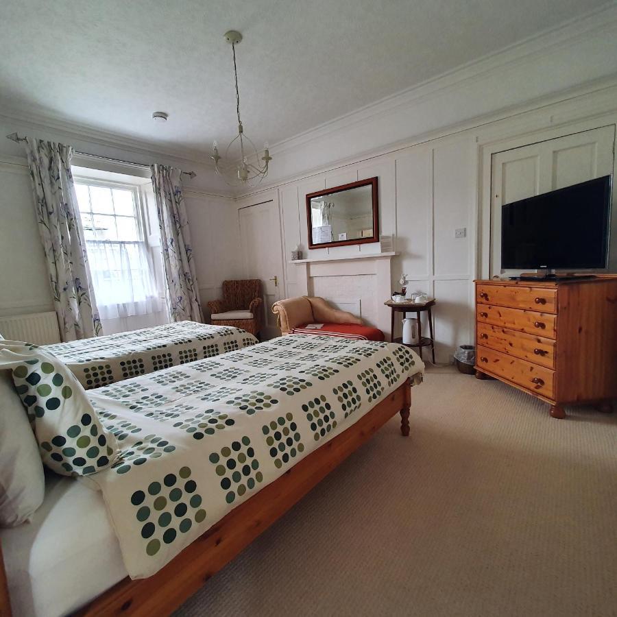 Moraybank Bed & Breakfast Элгин Экстерьер фото